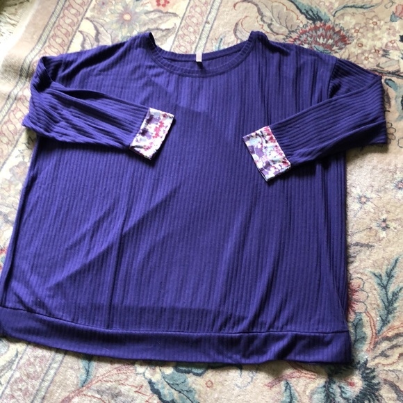 NWT Rhonda Shear 2. piece plus jogger loungewear - Picture 7 of 9